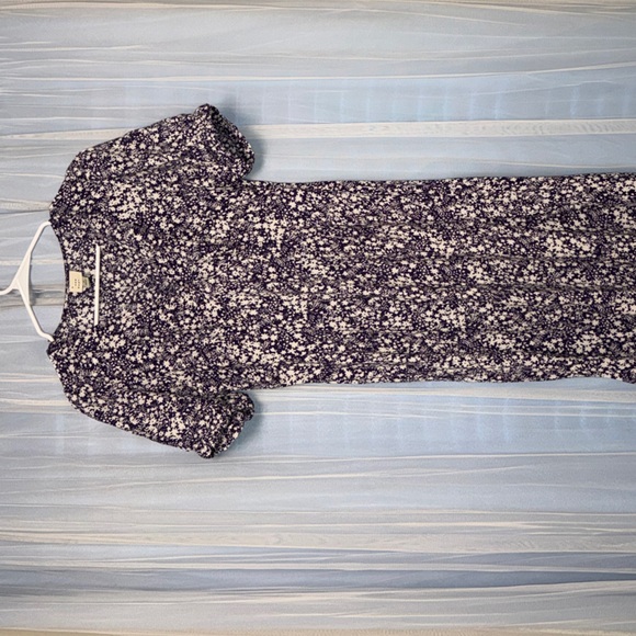 A New Day Navy and White Floral Blouse - Picture 4 of 5